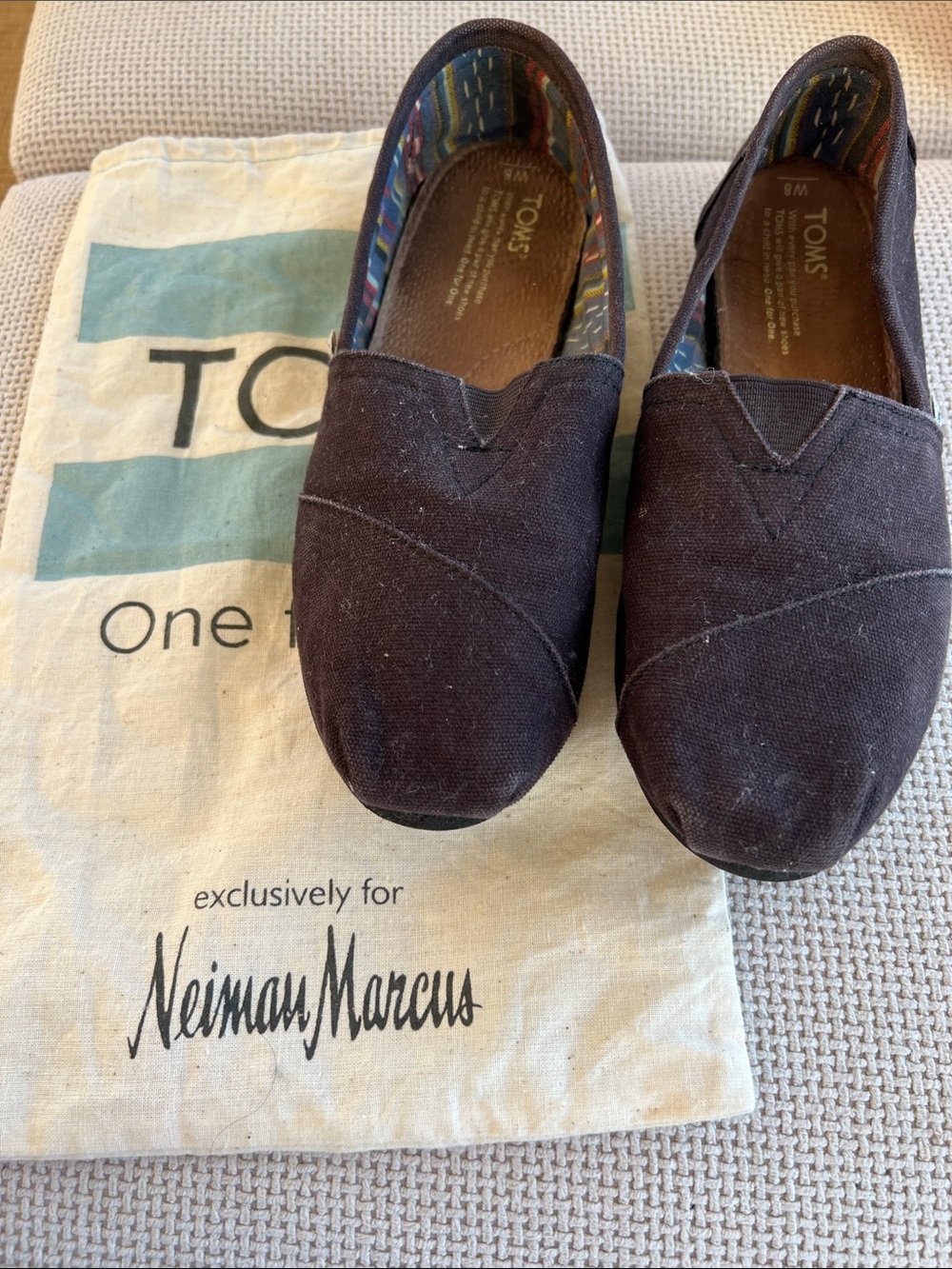 TOMS women’s  Black Canvas Slip-on easy loafer sz 8w